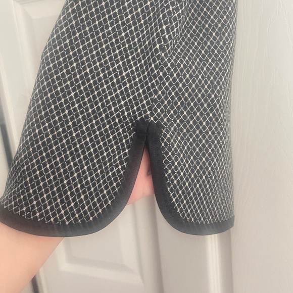 NWT Max Studio women's B&W Geometric Tank Top w/ Faux black leather trim. #428 - Picture 10 of 12